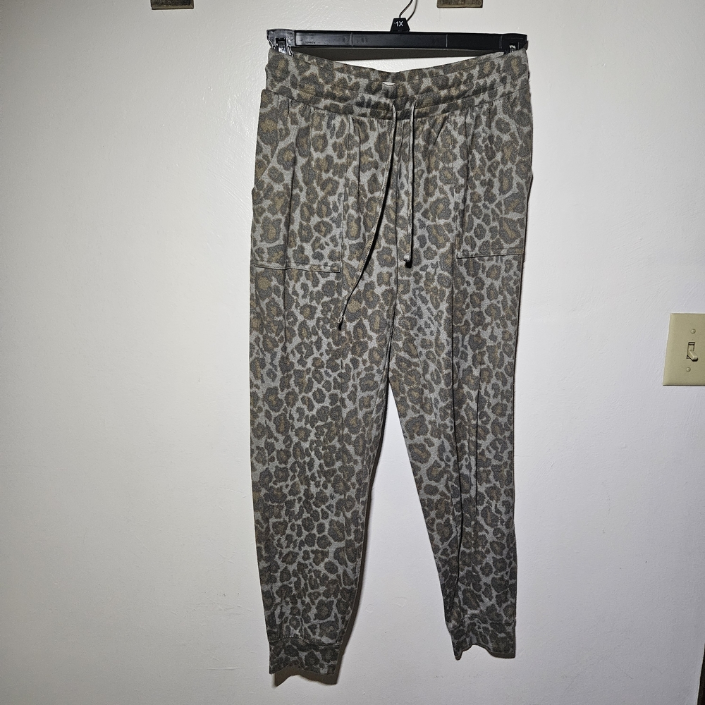 SO Leopard Joggers